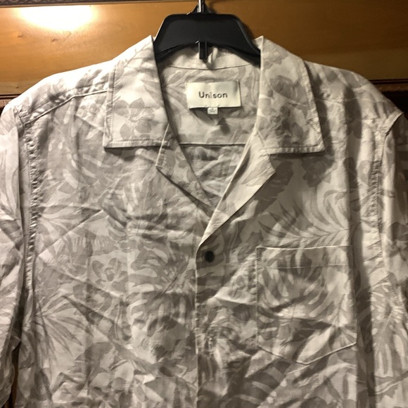 NWOT CREATE UNISON CAMP SHIRT IN GREY FLORAL PRINT Size Small - Picture 5 of 9